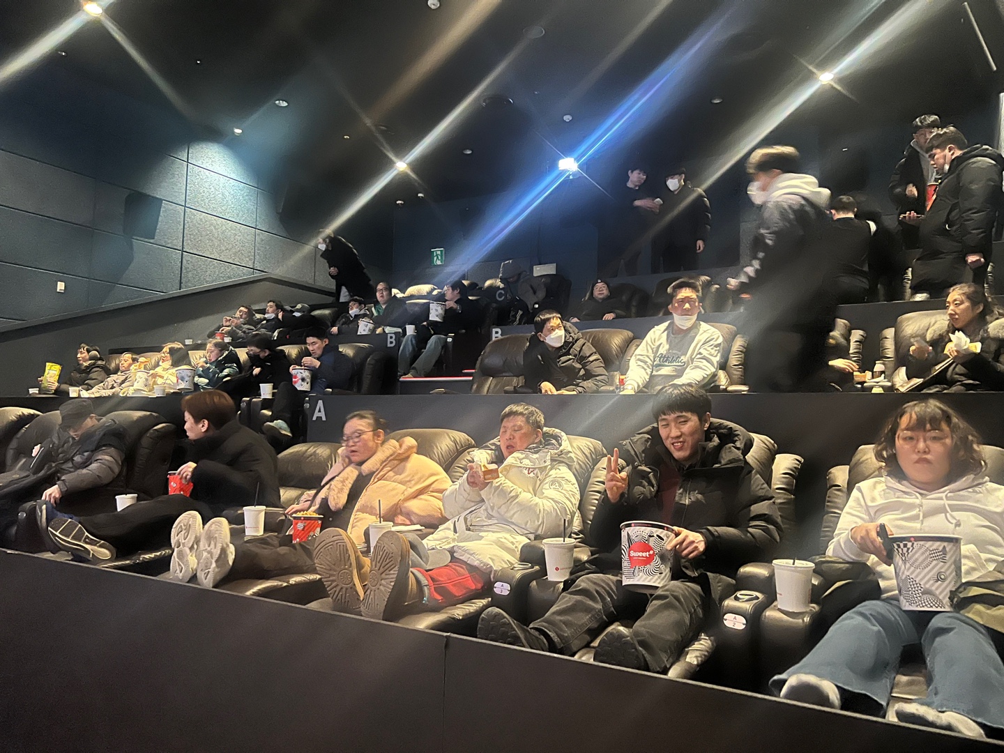 이용자 특별활동(영화관람) 프로그램 진행