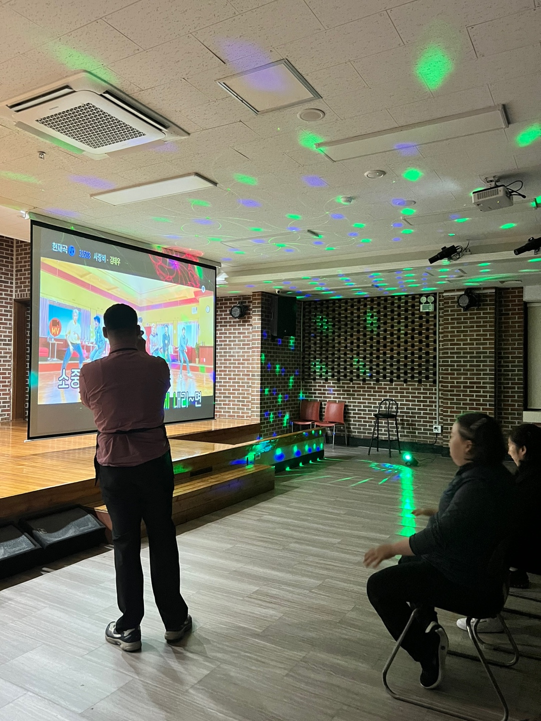 3월 20일 이용자 자치활동 프로그램(노래방)